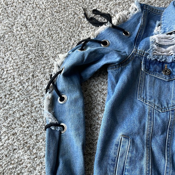 Jean jacket - Picture 3 of 6